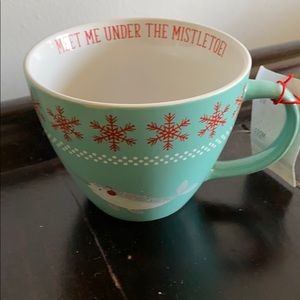 New Large Christmas Mug cup meet me under the missletoe